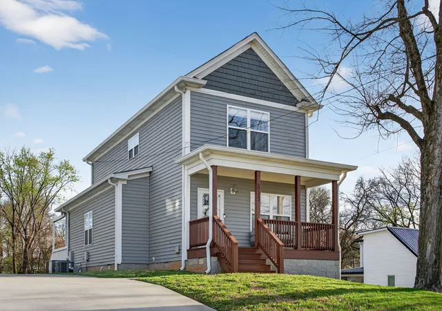 Photo 3 of Single family home for sale at 813 5th Avenue E, Springfield, TN 37172 | MLS# 3306119 | Listing updated on 2026-09-01