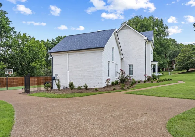 Photo 3 of Single family home for sale at 2145 Key Dr, Brentwood, TN 37027 | MLS# 3306433 | Listing updated on 2026-10-04