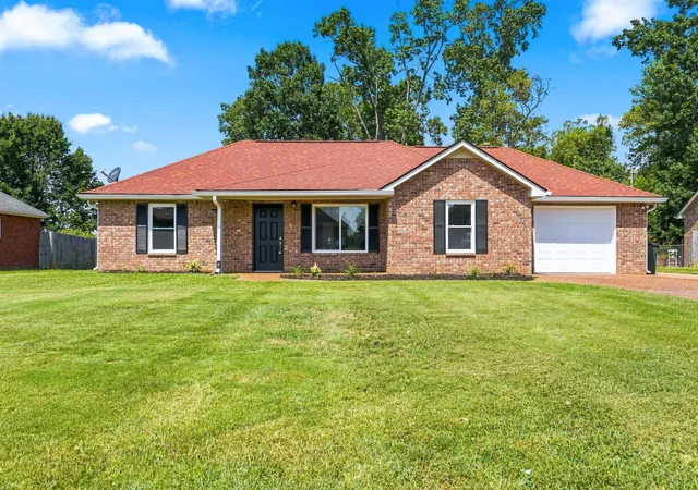 Photo 1 of Single family home for sale at 9008 Lomond Dr, Smyrna, TN 37167 | MLS# 3336196 | Listing updated on 2026-09-19