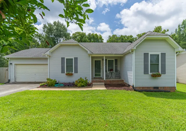 Photo 2 of Single family home for sale at 514 Winning Dr, Columbia, TN 38401 | MLS# 3305612 | Listing updated on 2026-10-15
