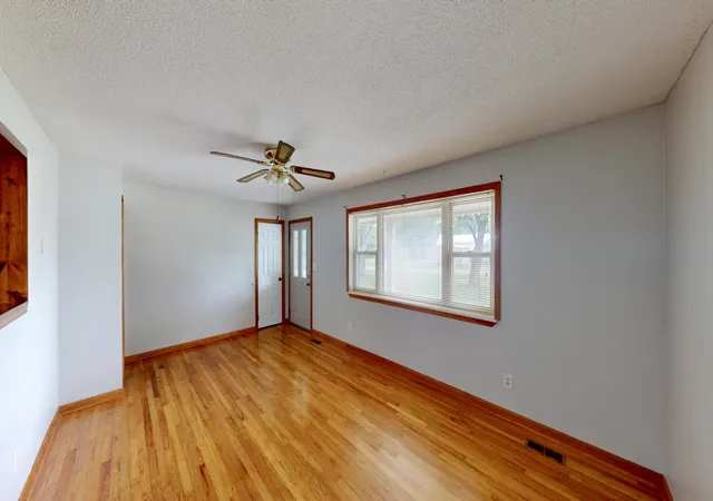 4th image of 385 Bridge Street, Graysville, TN 37338 | MLS# 3305397