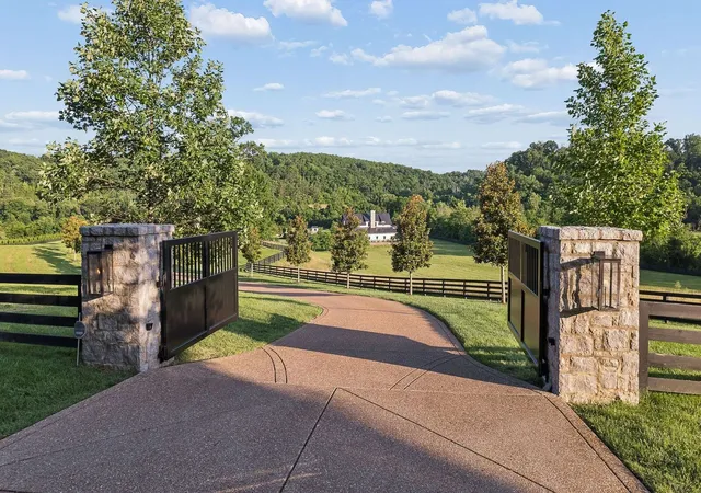 Photo 2 of Mansion for sale at 5747 Garrison Rd, Franklin, TN 37064 | MLS# 3305447 | Listing updated on 2026-08-29