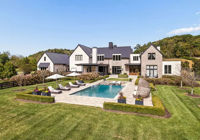 Photo 2 of Mansion for sale at 5747 Garrison Rd, Franklin, TN 37064 | MLS# 3305447 | Listing updated on 2026-10-20