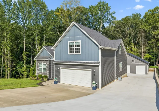 2nd image of 1845 Dinsmore Rd, Clarksville, TN 37040 | MLS# 3305459