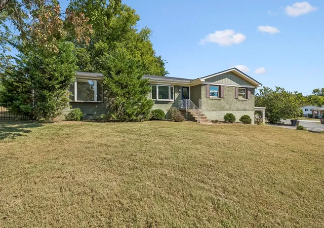 Photo 2 of Single family home for sale at 473 Sunliner Dr, Nashville, TN 37209 | MLS# 3305523 | Listing updated on 2026-10-06