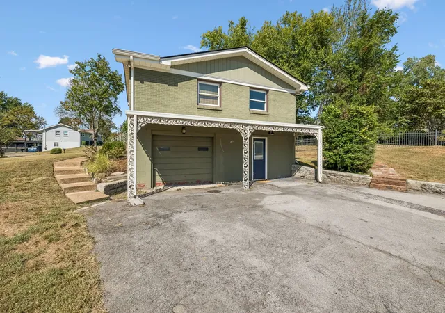 Photo 3 of Single family home for sale at 473 Sunliner Dr, Nashville, TN 37209 | MLS# 3305523 | Listing updated on 2026-10-06