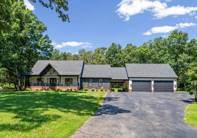 1st image of 3995 Witty Ln, Hopkinsville, KY 42240 | MLS# 3306358