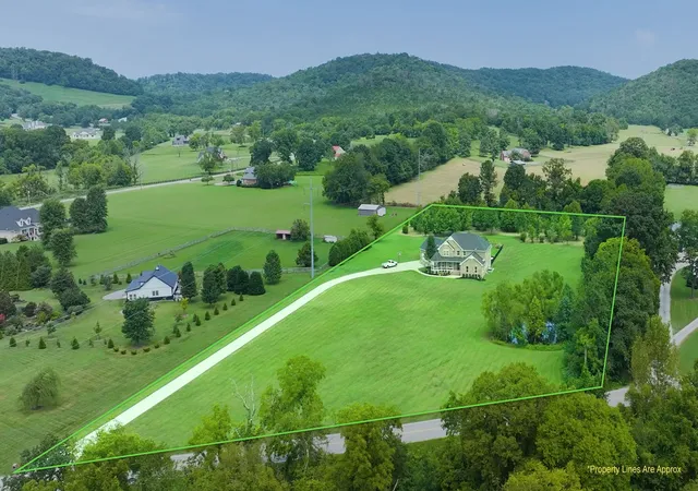 Photo 3 of Single family home for sale at 2188 Osburn Rd, Arrington, TN 37014 | MLS# 3515292 | Listing updated on 2026-09-04