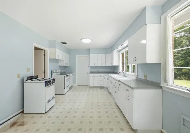 2nd image of 140 Magna Vista Dr, Harriman, TN 37748 | MLS# 3305493