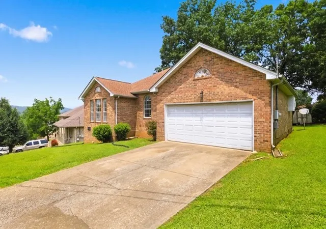 Photo 2 of Single family home for sale at 2961 Claymille Blvd, Nashville, TN 37207 | MLS# 3309176 | Listing updated on 2026-08-24