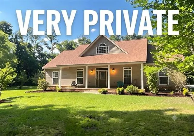 Photo 1 of Single family home for sale at 1408 Shady Grv Rd, Russellville, AL 35653 | MLS# 3305600 | Listing updated on 2026-08-09