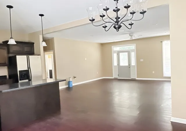 Photo 3 of Single family home for sale at 1408 Shady Grv Rd, Russellville, AL 35653 | MLS# 3305600 | Listing updated on 2026-08-09