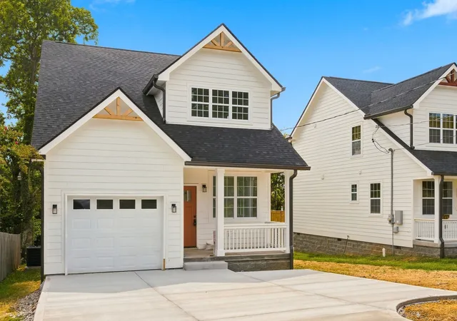 Photo 2 of Single family home for sale at 910 Hospital Dr, Madison, TN 37115 | MLS# 3545574 | Listing updated on 2026-09-13