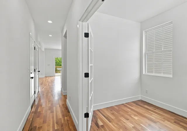 Photo 4 of Single family home for sale at 910 Hospital Dr, Madison, TN 37115 | MLS# 3545574 | Listing updated on 2026-09-13
