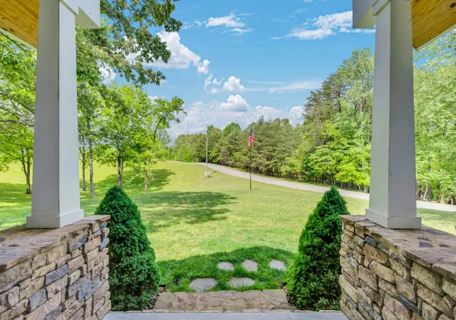 2nd image of 136 Rocky River Shores Dr, Rock Island, TN 38581 | MLS# 3305613