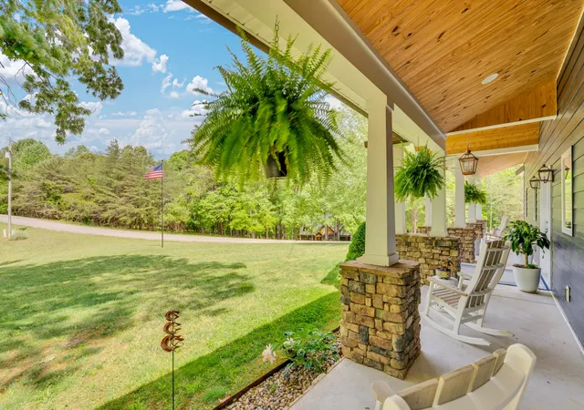 Photo 3 of Sale Pending at 136 Rocky River Shrs Dr, Rock Island, TN 38581 | MLS# 3305613 | Listing updated on 2026-08-12