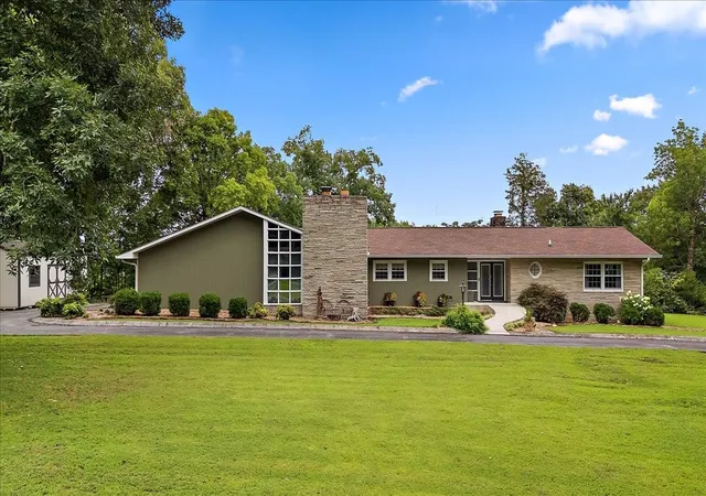 1st image of 615 Narrows Rd, Shelbyville, TN 37160 | MLS# 3306031