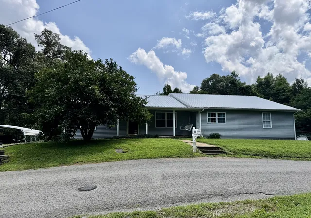 Photo 1 of Single family home for sale at 510 Locketown Rd, Graham, KY 42344 | MLS# 3519265 | Listing updated on 2026-08-21