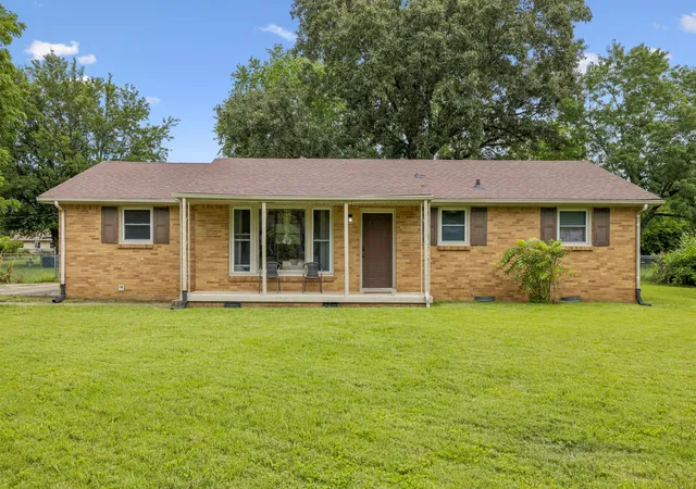 Photo 1 of Single family home for sale at 311 Rue Le Mans Dr, Clarksville, TN 37042 | MLS# 3308958 | Listing updated on 2026-09-06