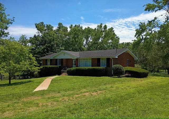 Photo 1 of Single family home for sale at 102 Graycroft Ct, Madison, TN 37115 | MLS# 3612044 | Listing updated on 2026-10-06