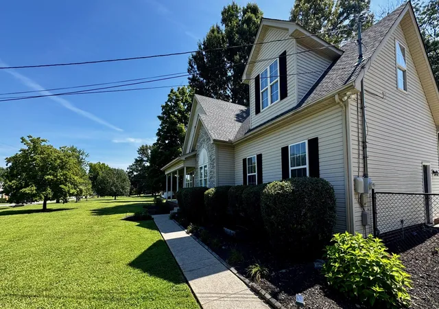 Photo 3 of Single family home for sale at 431 Conhocken Ct, Murfreesboro, TN 37128 | MLS# 3305840 | Listing updated on 2026-08-11