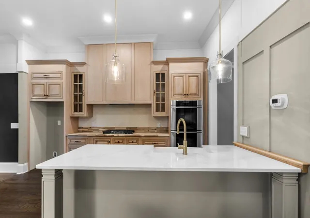 Photo 2 of Single family home for sale at 214 2nd Avenue, Columbia, TN 38401 | MLS# 3312588 | Listing updated on 2026-08-30