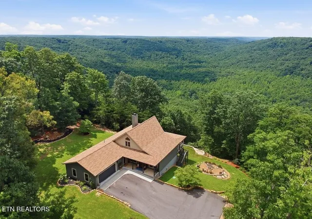 2nd image of 583 Cliff Park Rd, Monterey, TN 38574 | MLS# 3305894