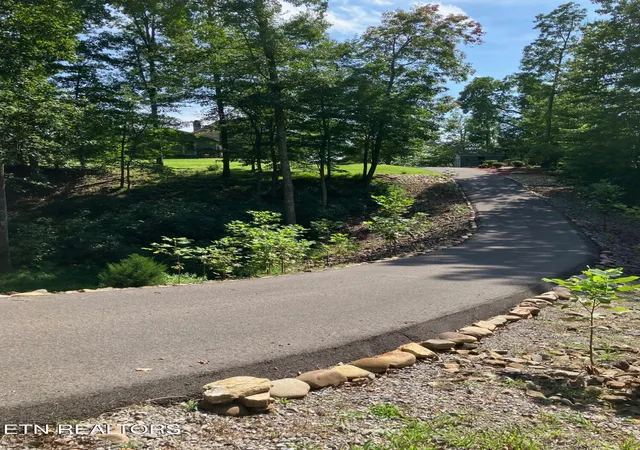 Photo 4 of Single family home for sale at 583 Cliff Park Rd, Monterey, TN 38574 | MLS# 3305894 | Listing updated on 2026-09-30