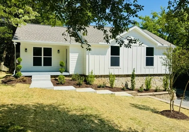 Photo 1 of Multi family home for sale at 604 Debbie Dr, Hermitage, TN 37076 | MLS# 3306024 | Listing updated on 2026-08-27