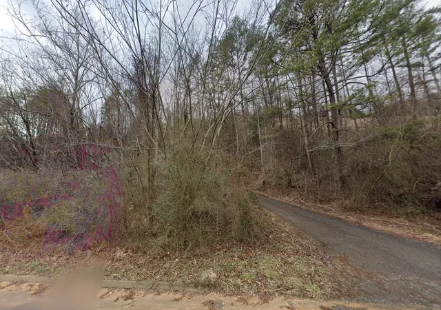 2nd image of 1090 Sharp Hollow Rd, Sevierville, TN 37862 | MLS# 3305977
