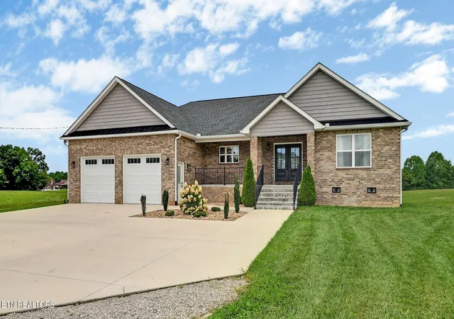 Photo 2 of Single family home for sale at 322 Randolph Rd, Crossville, TN 38571 | MLS# 3305974 | Listing updated on 2026-09-02
