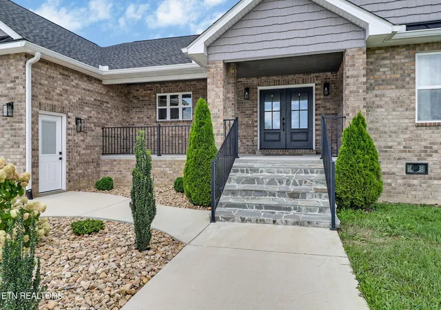 Photo 3 of Single family home for sale at 322 Randolph Rd, Crossville, TN 38571 | MLS# 3305974 | Listing updated on 2026-09-02