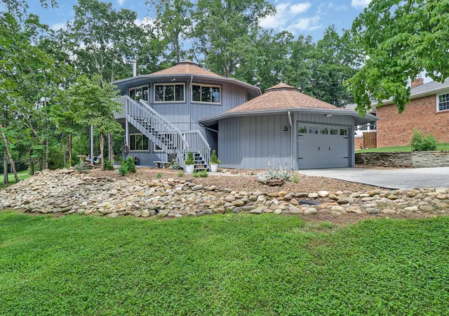 1st image of 29 Sugarbush Ln, Crossville, TN 38558 | MLS# 3306023