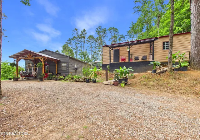 Photo 3 of Single family home for sale at 365 County Rd 38, Riceville, TN 37370 | MLS# 3305986 | Listing updated on 2026-10-08