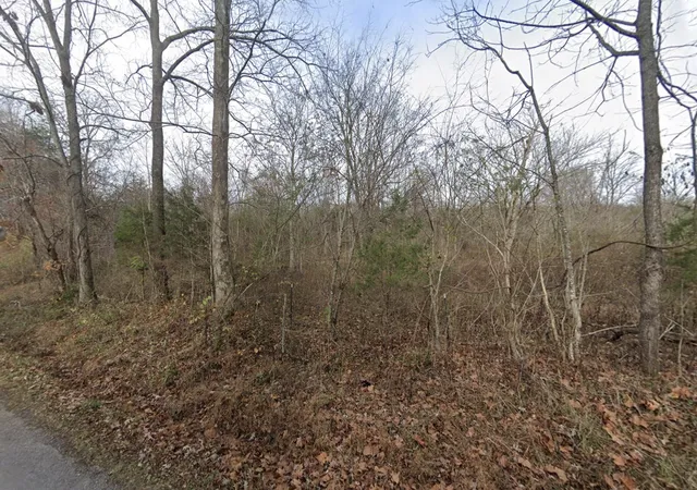 2nd image of 215 Grady Smith Rd, Hilham, TN 38568 | MLS# 3305996