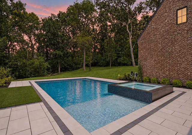Photo 1 of Mansion for sale at 4520 Shys Hl Rd, Nashville, TN 37215 | MLS# 3515456 | Listing updated on 2026-10-04