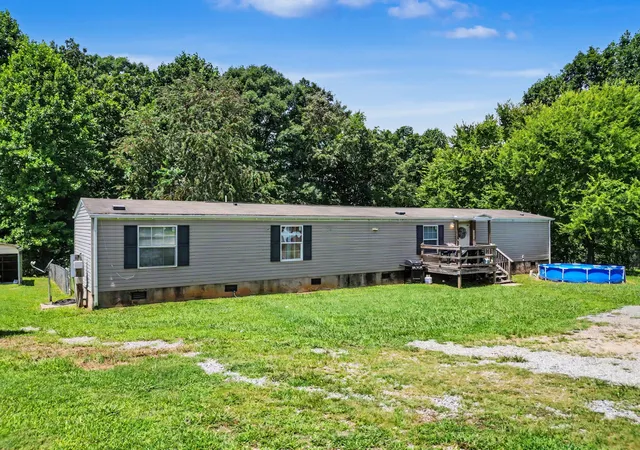 2nd image of 330 Oak Leaf Cir, Maryville, TN 37804 | MLS# 3306085