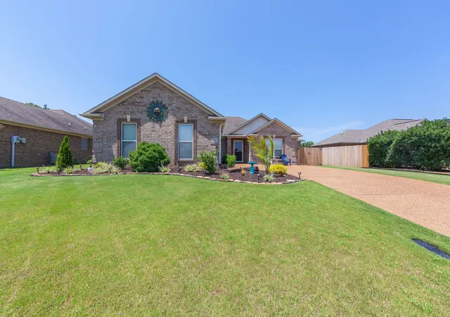 1st image of 25 Arbuckle Ln, Jackson, TN 38305 | MLS# 3306048