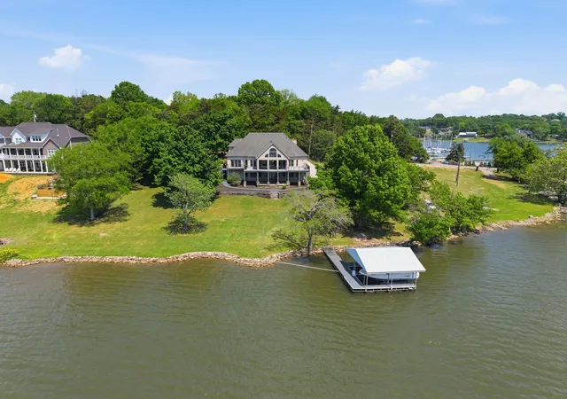 Photo 2 of Sale Pending at 305 Harbor Dr, Old Hickory, TN 37138 | MLS# 3306069 | Listing updated on 2026-10-01
