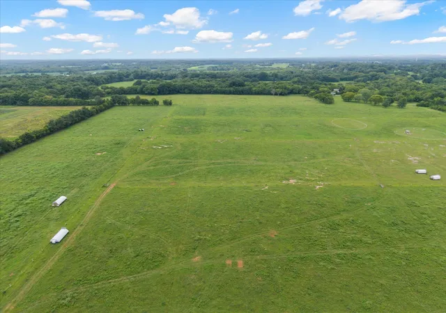 3rd image of 221 Eady Rd, Shelbyville, TN 37160 | MLS# 3306122