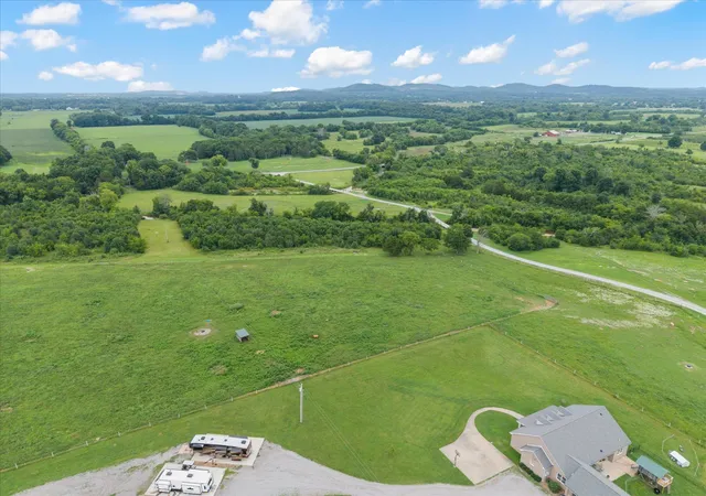 4th image of 221 Eady Rd, Shelbyville, TN 37160 | MLS# 3306122