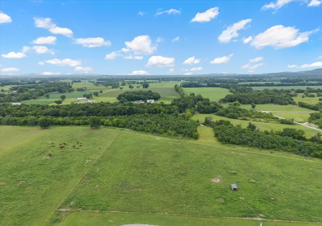 5th image of 221 Eady Rd, Shelbyville, TN 37160 | MLS# 3306122
