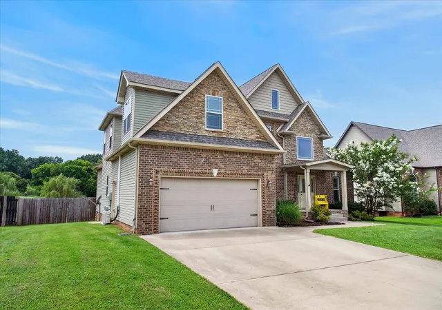 2nd image of 992 Promenade Dr, Adams, TN 37010 | MLS# 3306134