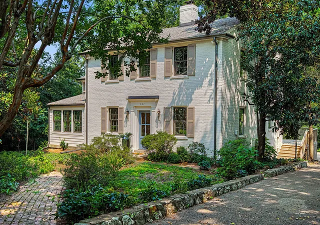 Photo 2 of Single family home for sale at 402 Lynnwood Blvd, Nashville, TN 37205 | MLS# 3306145 | Listing updated on 2026-09-03
