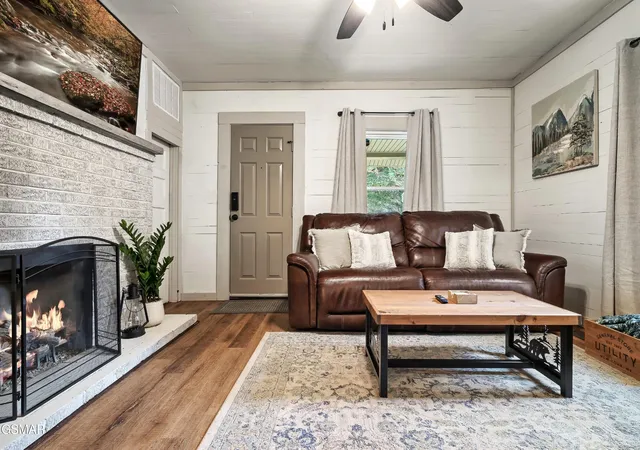 Photo 4 of Single family home for sale at 1105 King Branch Rd, Sevierville, TN 37876 | MLS# 3306172 | Listing updated on 2026-09-25