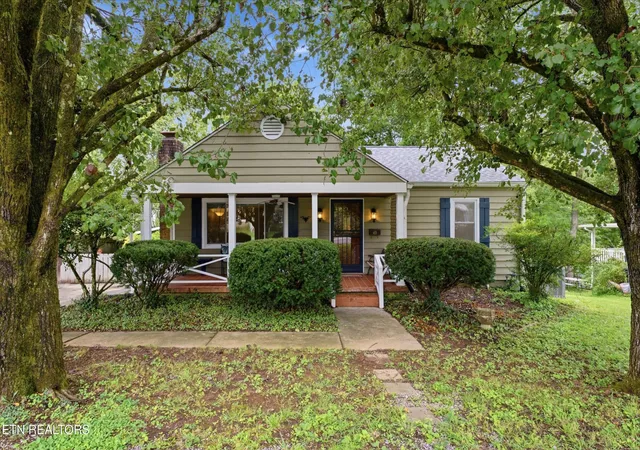 1st image of 121 Salem Rd, Oak Ridge, TN 37830 | MLS# 3306303