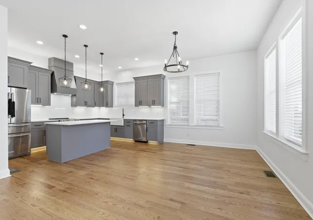 Photo 4 of Single family home for sale at 2312 18th Avenue N, Nashville, TN 37208 | MLS# 3306229 | Listing updated on 2026-09-06
