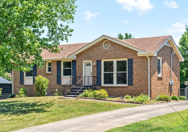 1st image of 208 Aster Dr, Clarksville, TN 37042 | MLS# 3309349