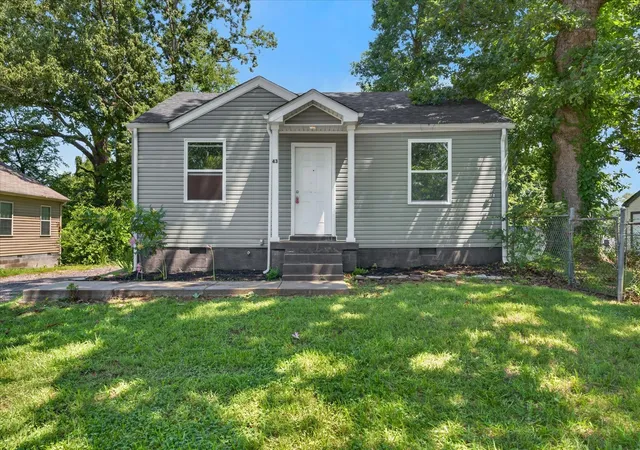 2nd image of 43 Chestnut Dr, Clarksville, TN 37042 | MLS# 3306210