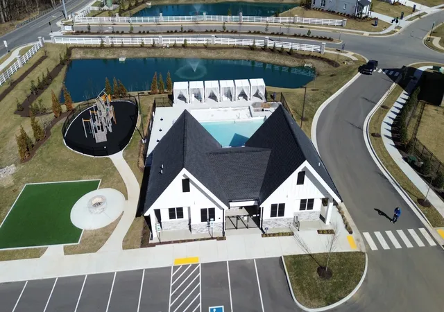 Photo 4 of Sale Pending at 401 Tomlinson Pointe Dr, Mount Juliet, TN 37122 | MLS# 3306239 | Listing updated on 2026-07-25